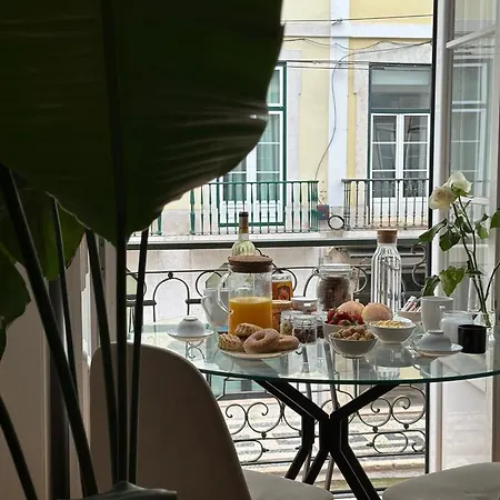 Apartment Apartamento Agradavel No Centro Historico De Lisbon